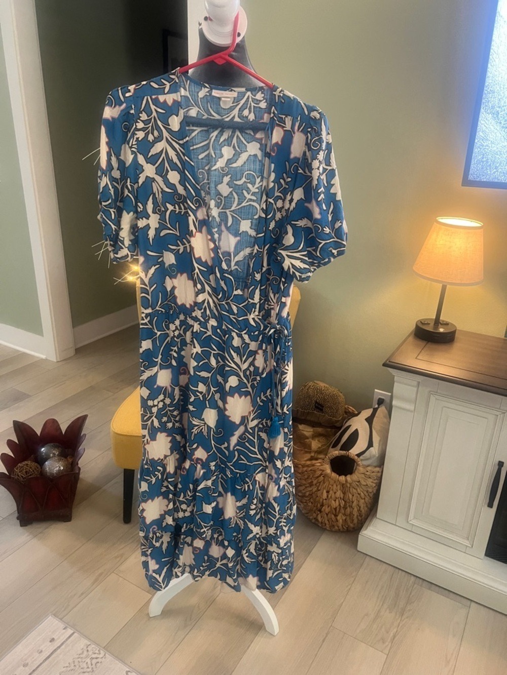 Knox Rose Blue Floral Wrap Midi Dress with Cream Accents